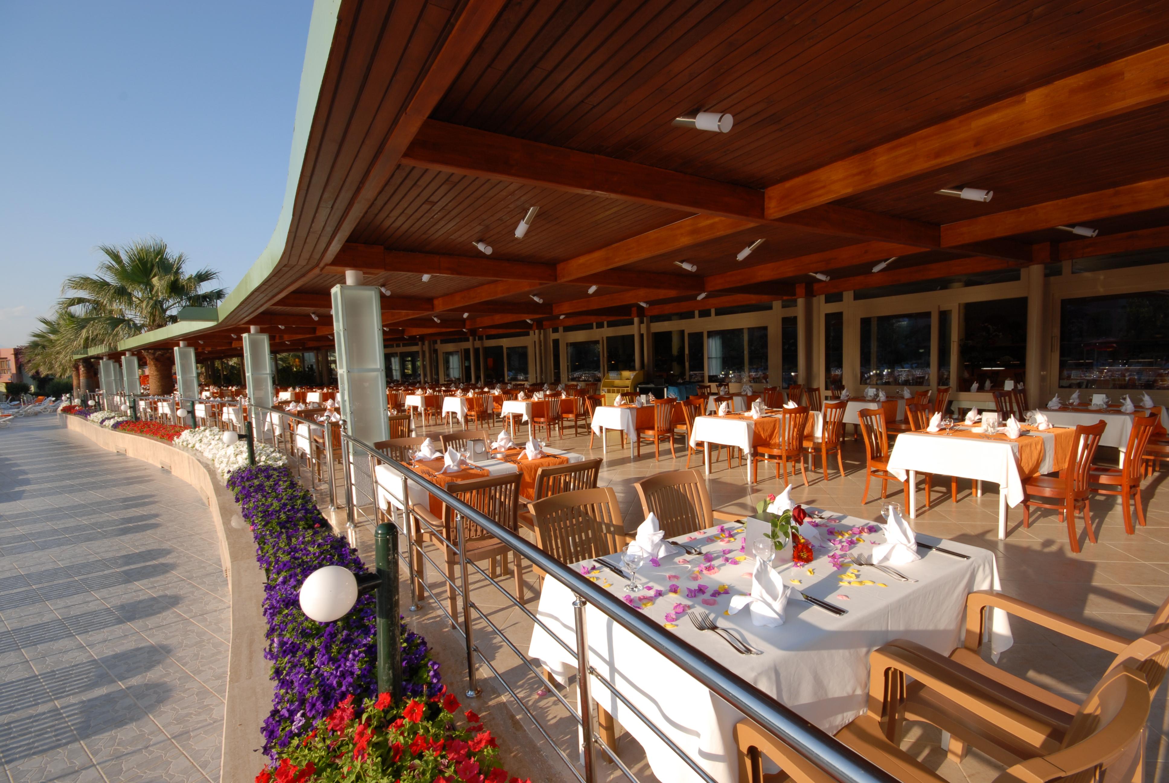 Vonresort Golden & Aqua Side